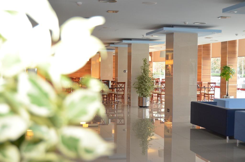 Hotel Reus Park Εξωτερικό φωτογραφία