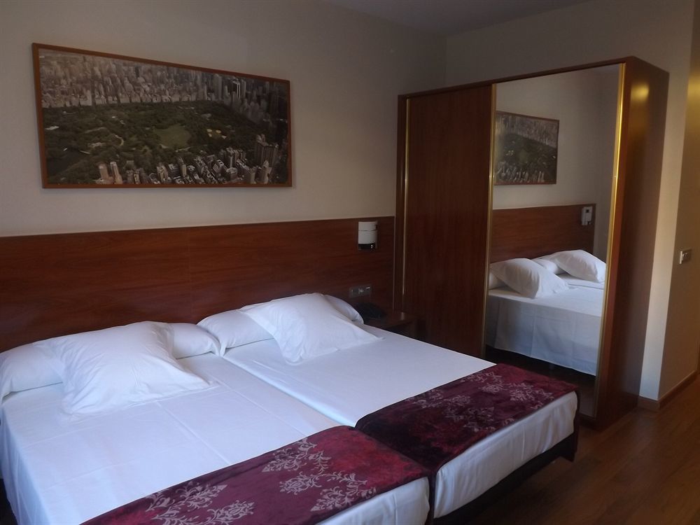 Hotel Reus Park Εξωτερικό φωτογραφία
