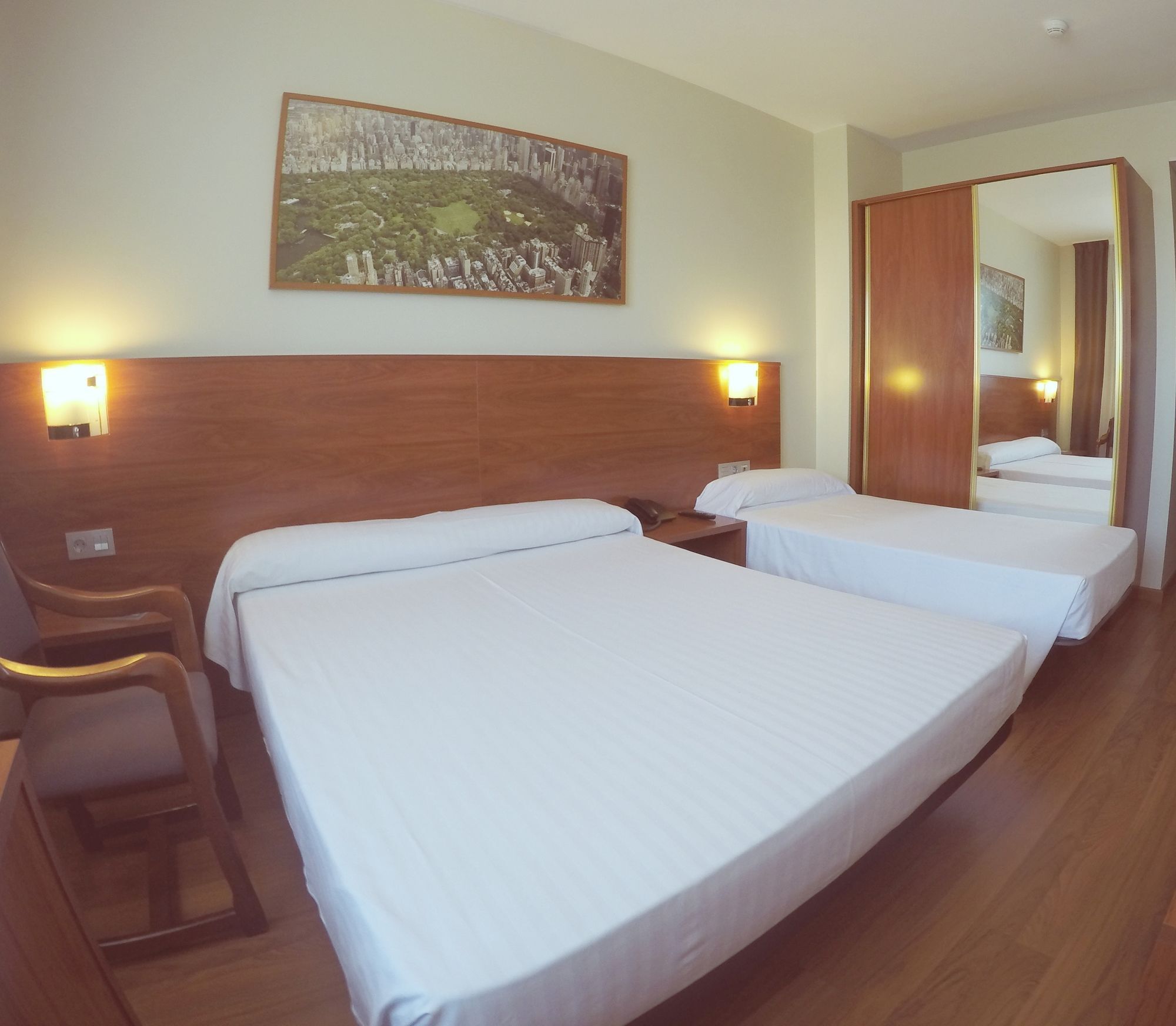 Hotel Reus Park Εξωτερικό φωτογραφία