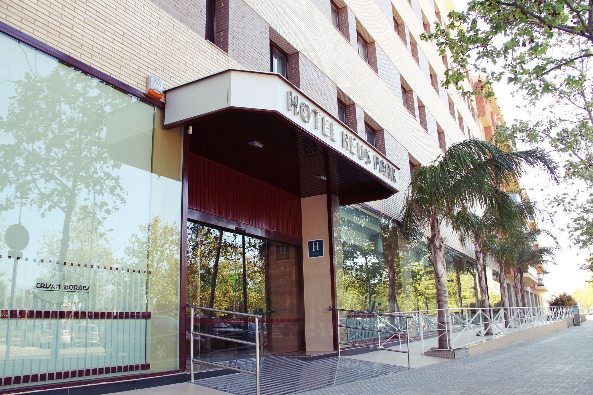 Hotel Reus Park Εξωτερικό φωτογραφία